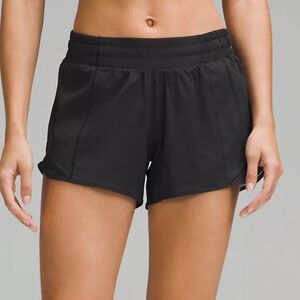 Lululemon Low Rise Hotty Hot shorts 4" in black size 2